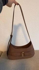 C.R. review photo