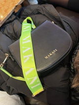 A.L. review photo