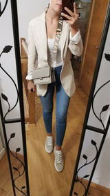 J. review photo