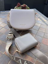 C.H. review photo