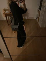 A.R. review photo