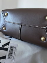 L. review photo