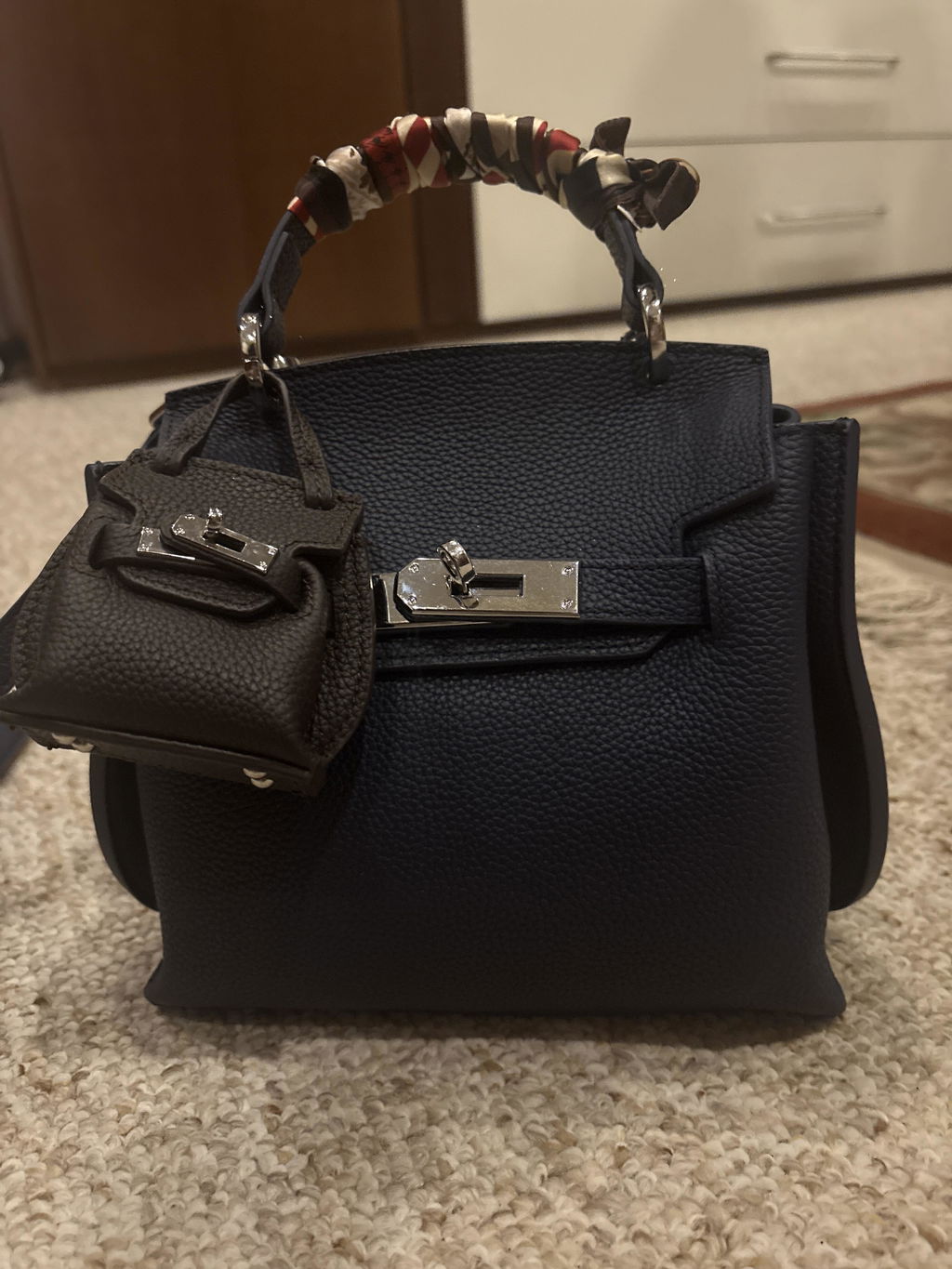 AURA BAG CHARM - ESPRESSO