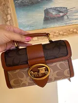 Carina review photo