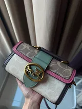 Nova review photo