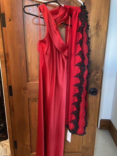 Red Silk & Wool Scarf
Black Lace