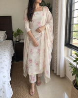Anshika Malik review photo
