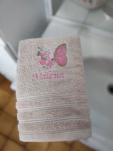 Yazmin review photo