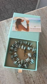 Yazmin review photo