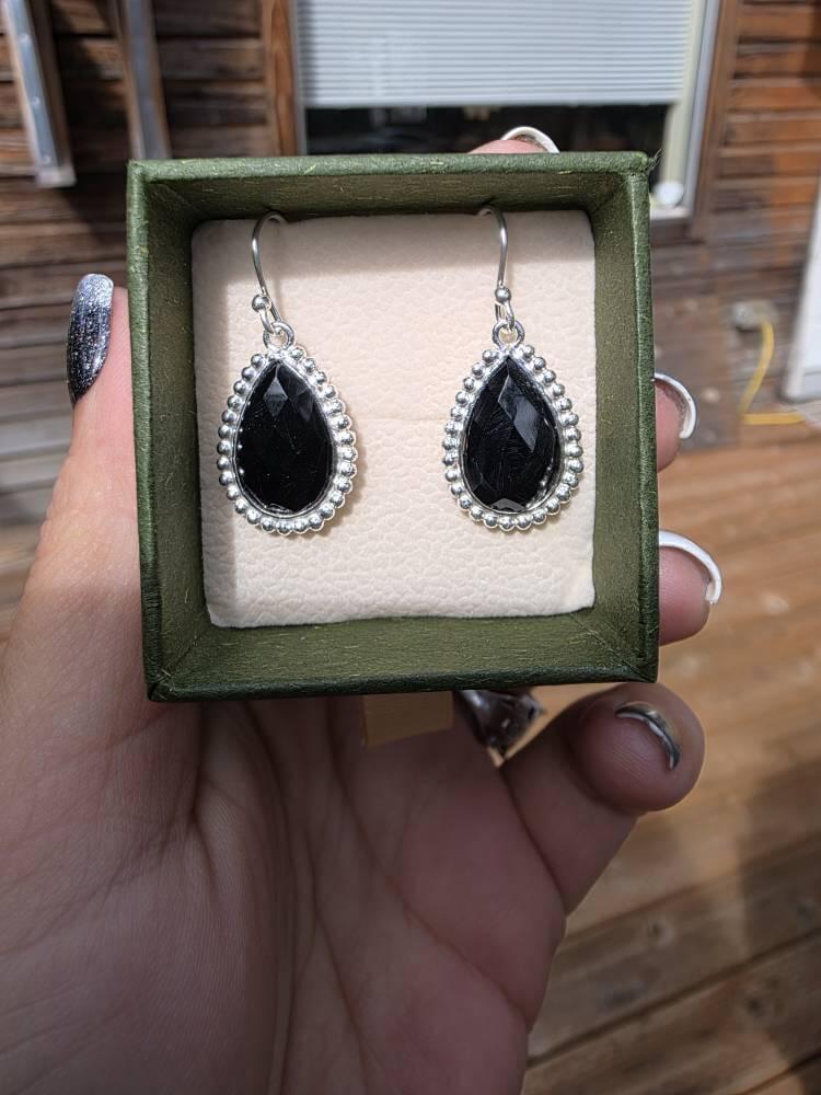 Black Onyx Earrings ~ Sterling Silver 925 ~ ME192