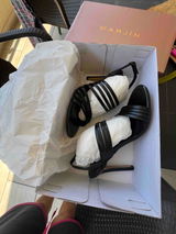 H** Y** review photo