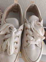 Dilan e. review photo