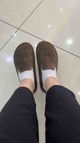 M** D** review photo