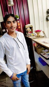 Maneesh review photo