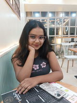 Shreya Biswas review photo