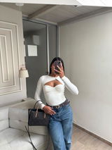 Camila Arias review photo