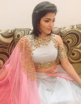 Aruna review photo