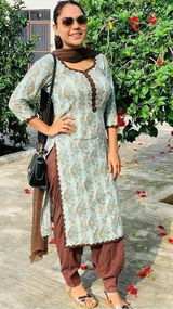 Sushmita review photo