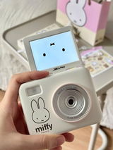 Official M. review photo