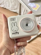 Official M. review photo