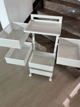 Lavinia review photo
