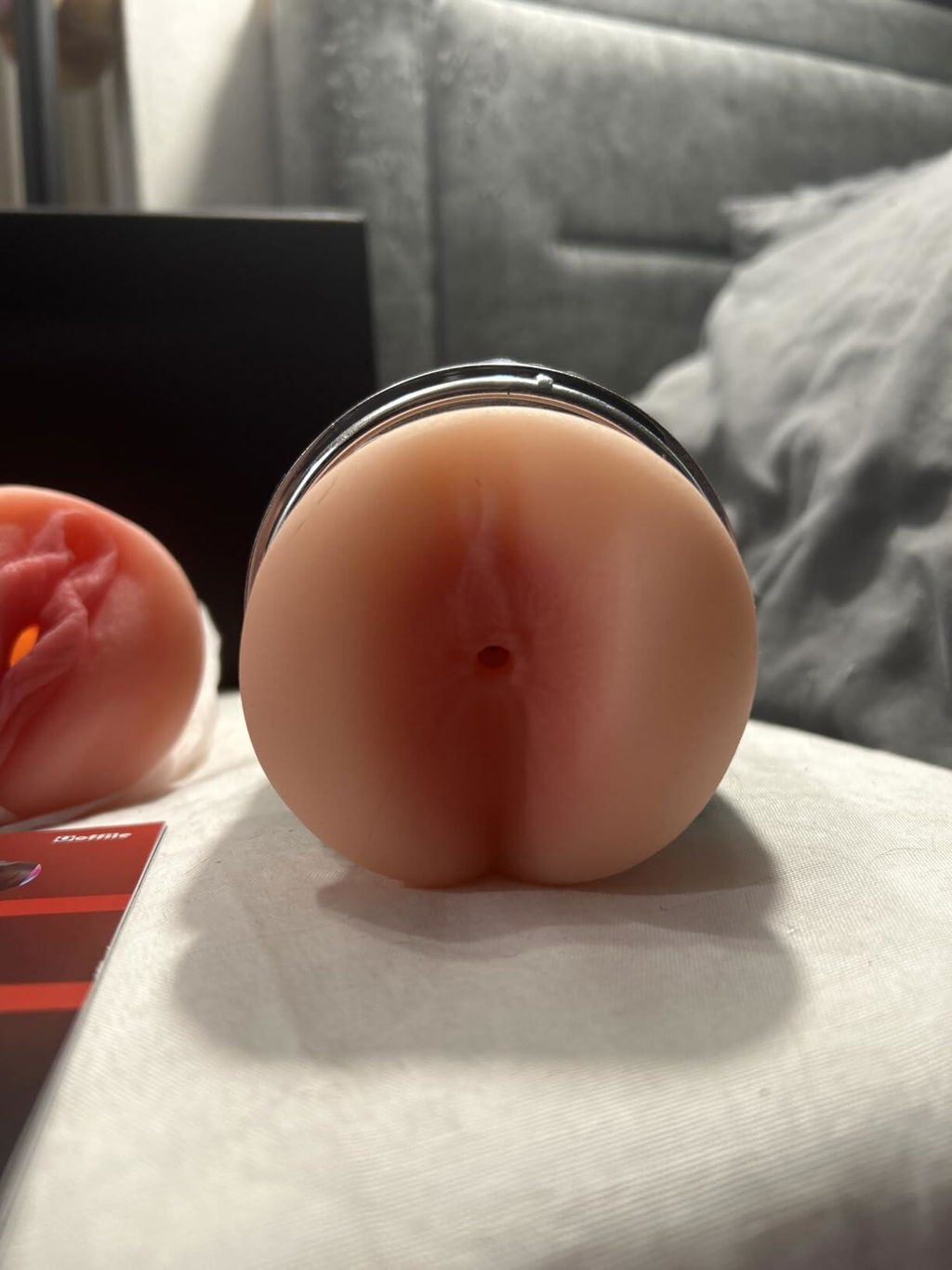 XV11: Sucking & Vibrating Masturbator 3 Interchangeable Sleeves App Control