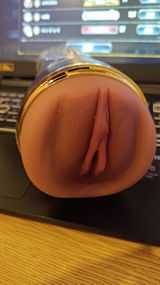 M***l review photo