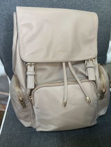 Leslie review photo
