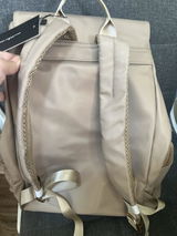 Leslie review photo