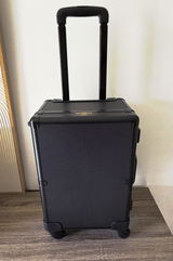Jai Holland review photo