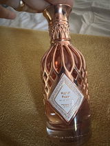 Romenia Noleto Guedes review photo