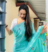 Devina Bose review photo