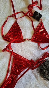 Ana Beatriz review photo