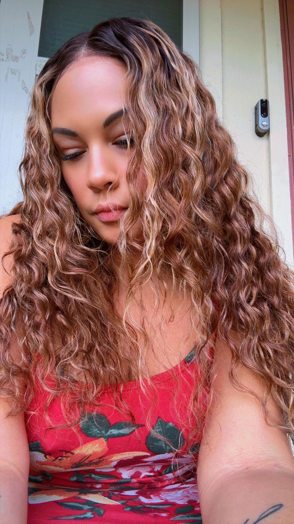 Megalook 13x6 Three-Go™ Bohemian Natural Curl Highlight Honey Blonde Glueless Wigs With Drawstring 100% Human Hair Wig
