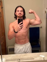 Tom review photo