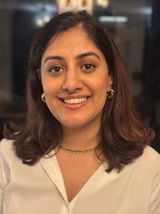 Manavi review photo