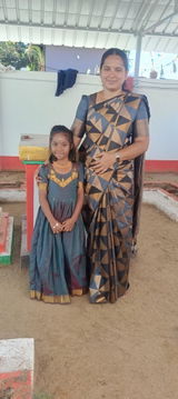 Shalini review photo
