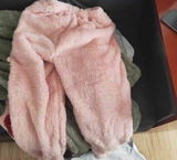A**r review photo