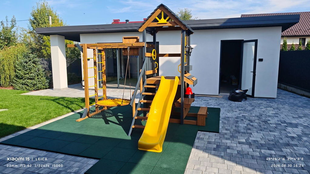 Merry Yard MaxPlay Kids Playhouse