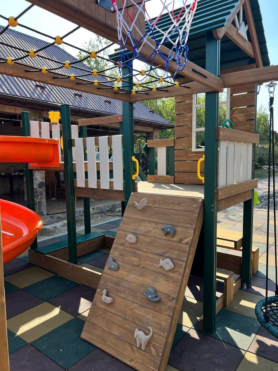 Merry Yard Perfect Place Kids Playhouse