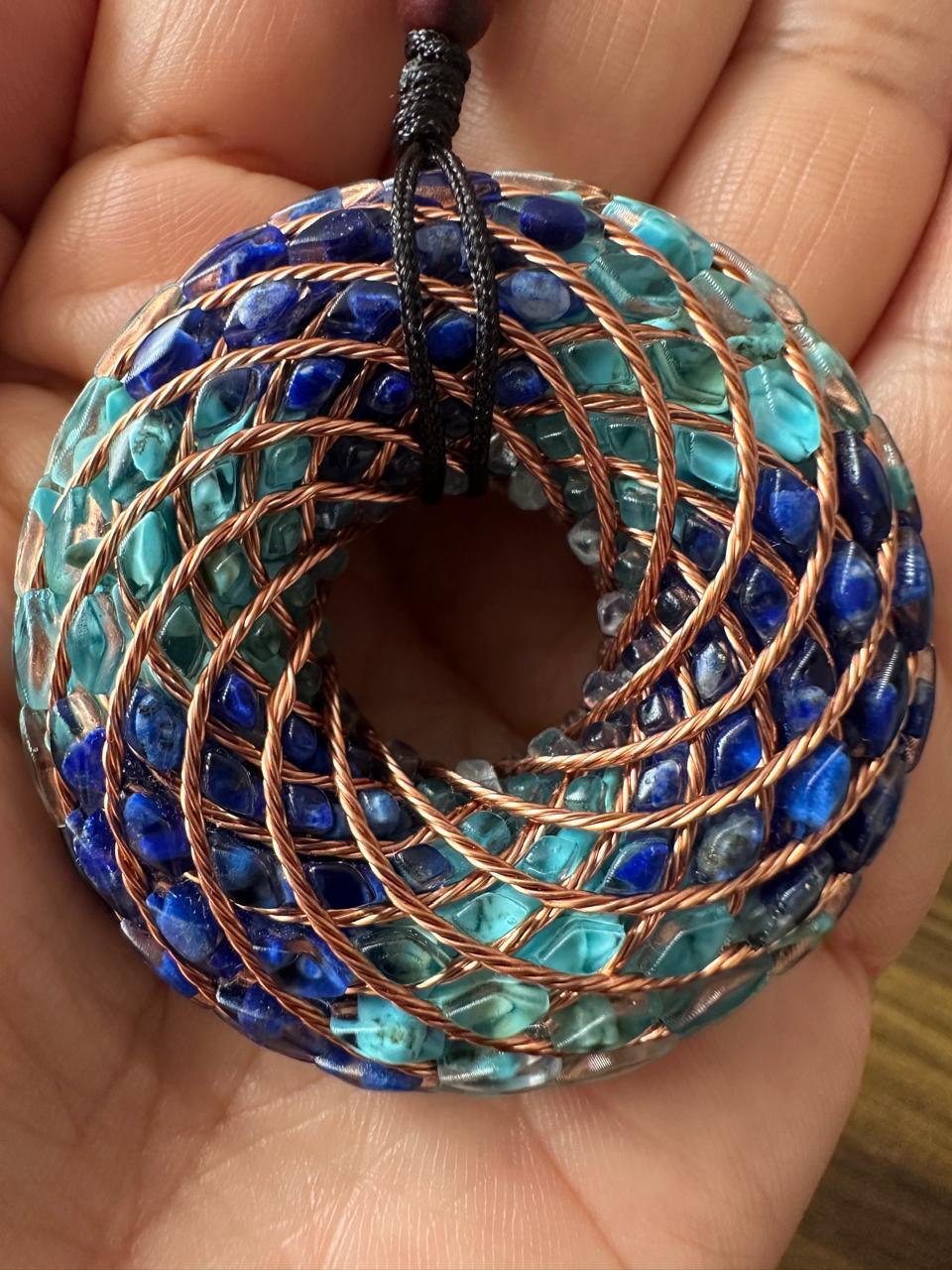 Collar iTorus con Lapislázuli y Turquesa — Para Dejar de Llegar Vacío al Final del Día