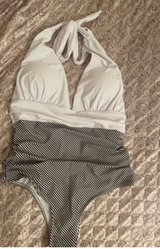 Dominika review photo