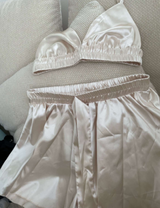Kornelia review photo