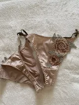 Eliza review photo