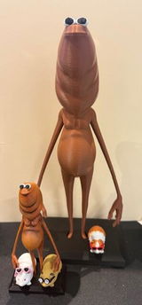 🐛 Marcus the Worm – Figurine - With Stand (Super Size)