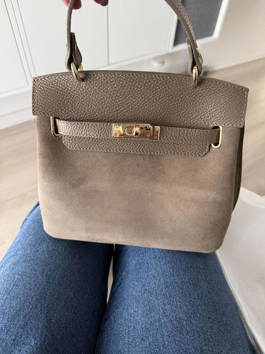 Mia Velour Taupe – Kundenfoto