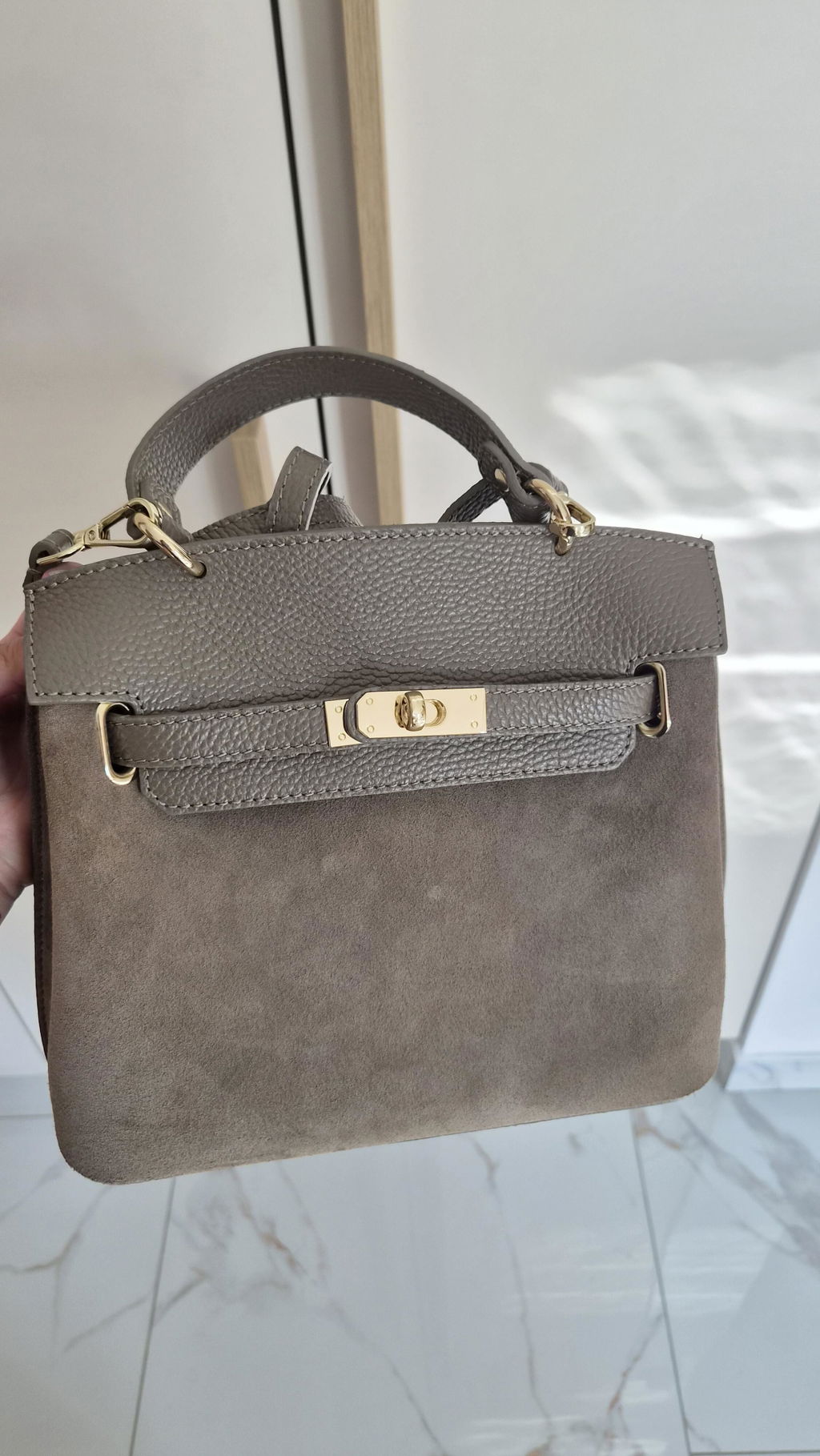 Mia Velour Taupe – Kundenfoto