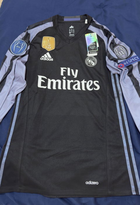 Jersey 2016/17 Real Madrid Tercero Manga larga Versión Jugador Retro