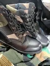 M. review photo