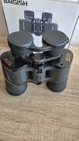 M. review photo